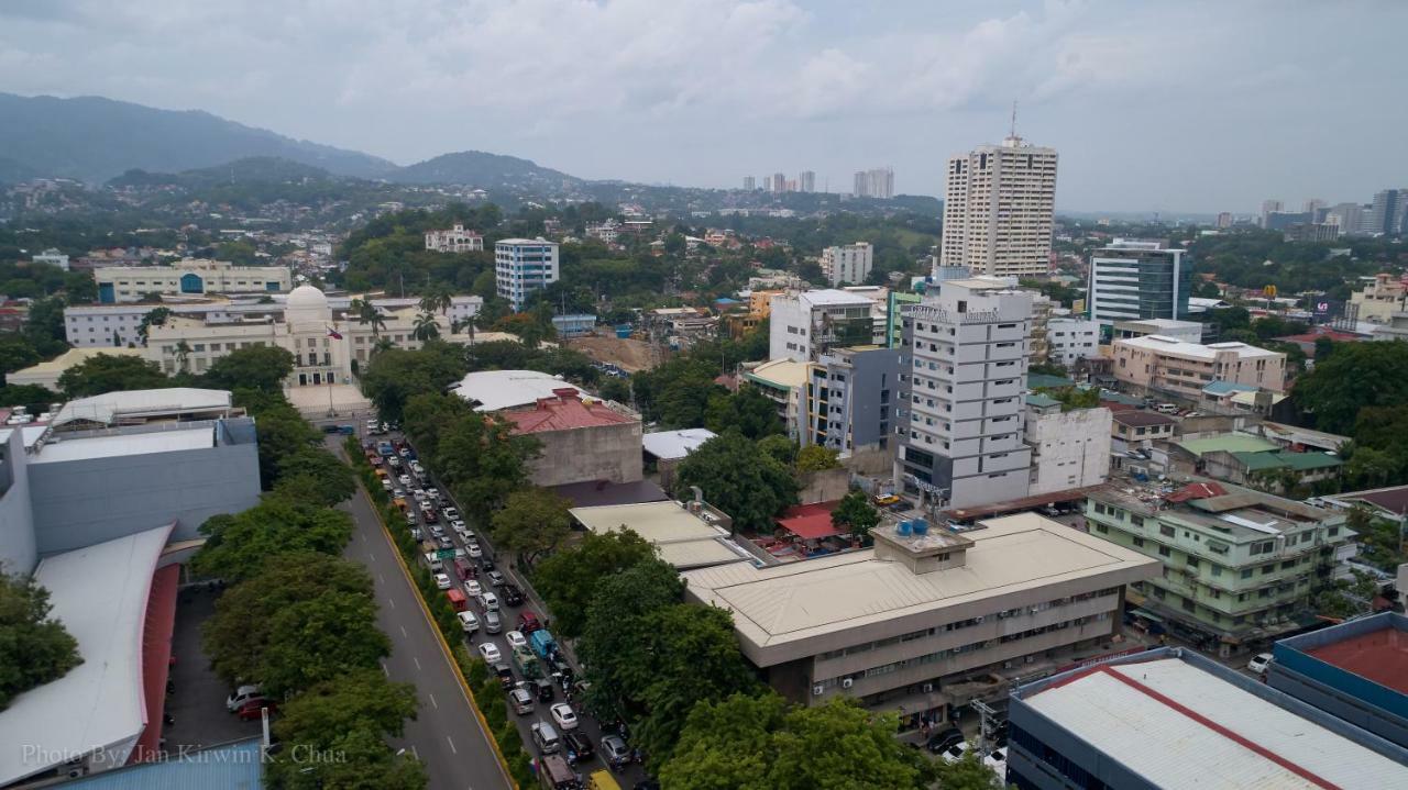 Griffin Hotel And Suites Cebu Zewnętrze zdjęcie